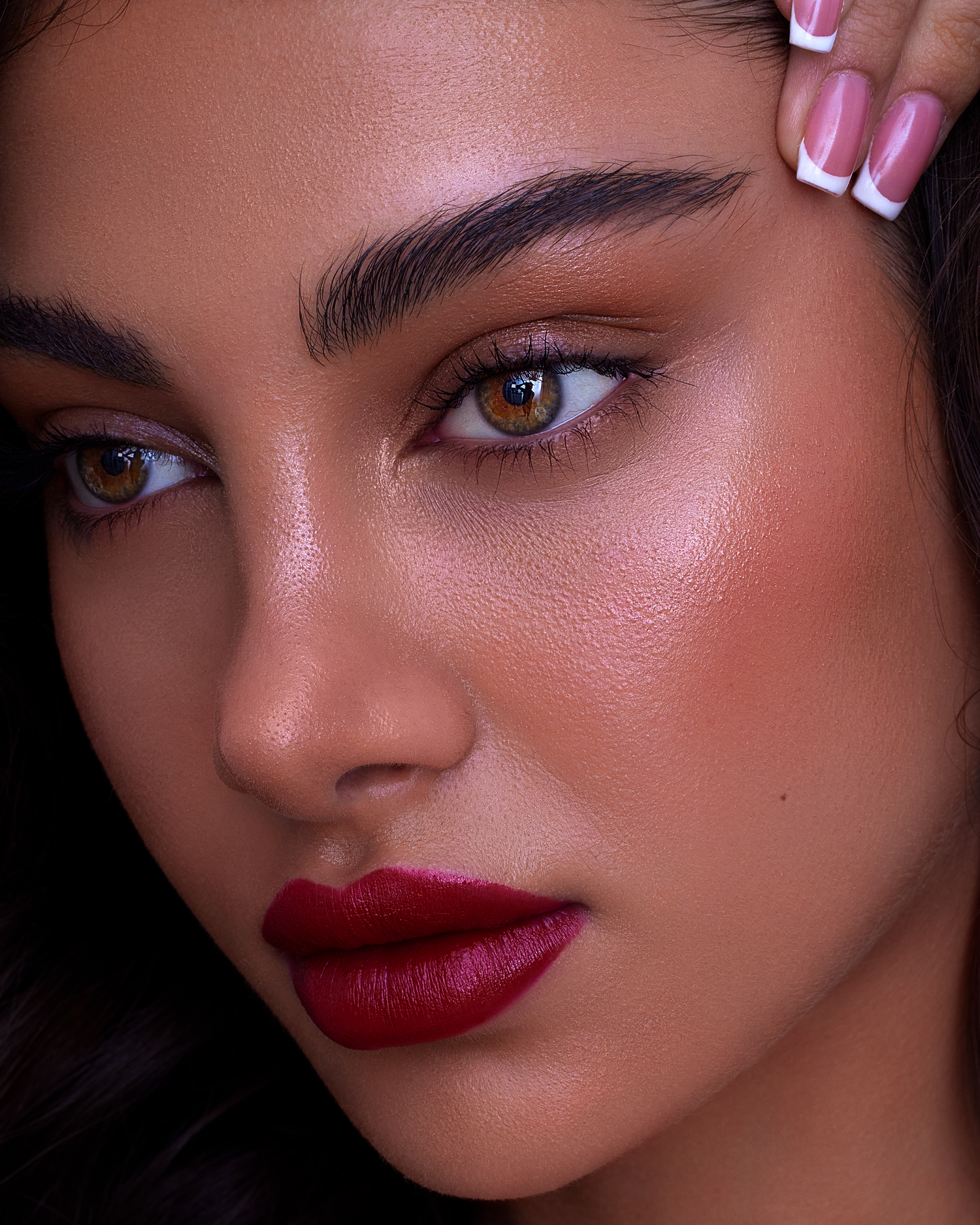 Dramatic beauty portrait by commercial photographer Furkan Ramadani – dark light red lips